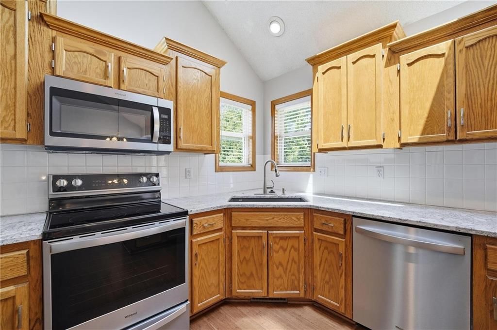 8623 N Sheldon Avenue — photo 20