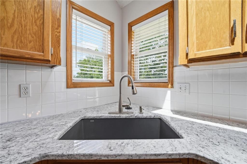 8623 N Sheldon Avenue — photo 21