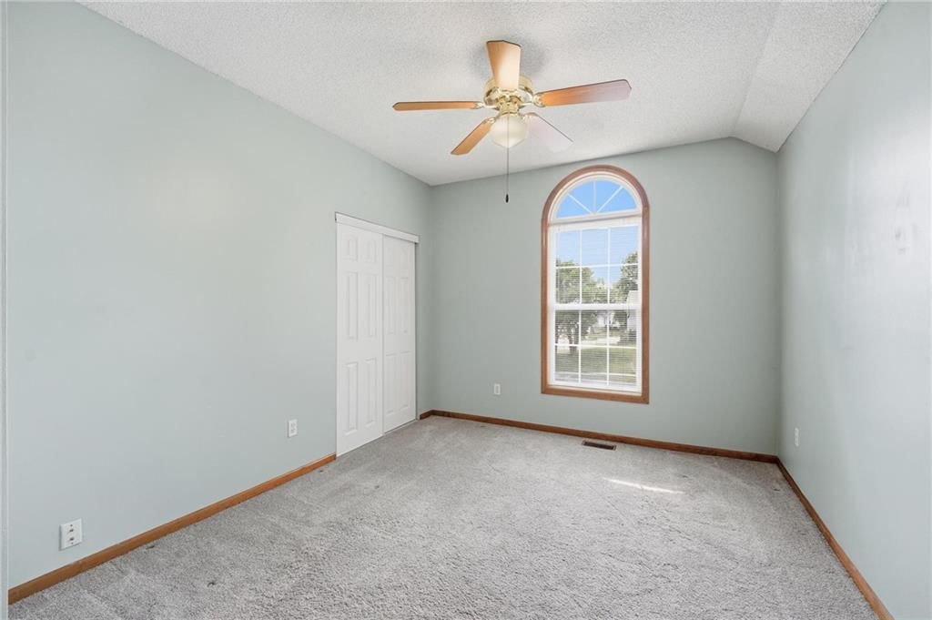 8623 N Sheldon Avenue — photo 35