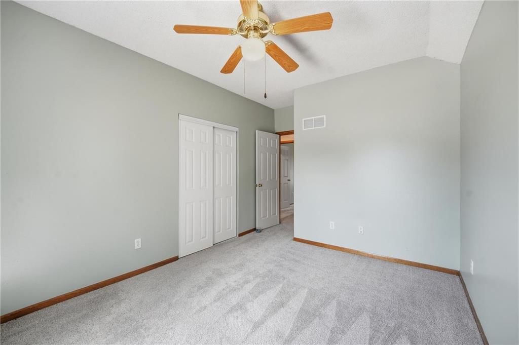8623 N Sheldon Avenue — photo 39