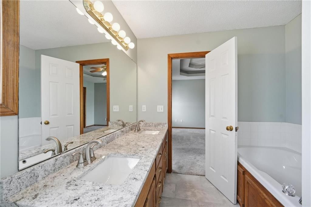 8623 N Sheldon Avenue — photo 43