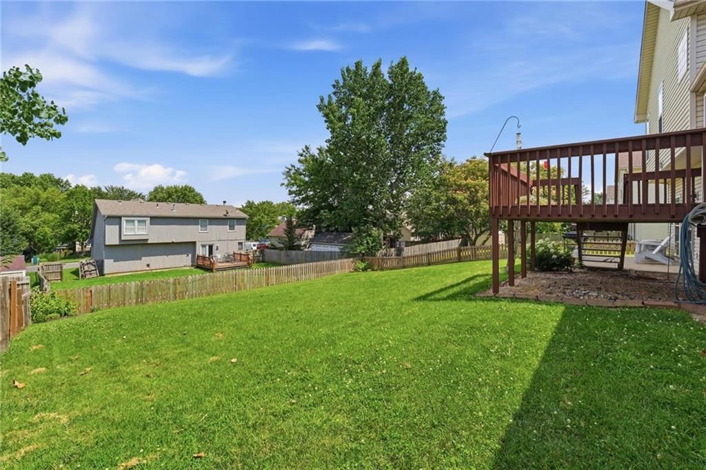 8623 N Sheldon Avenue — photo 53