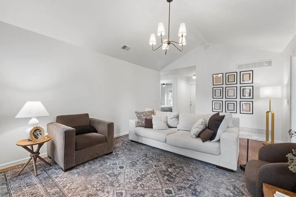 351 W Skylark Street — photo 7