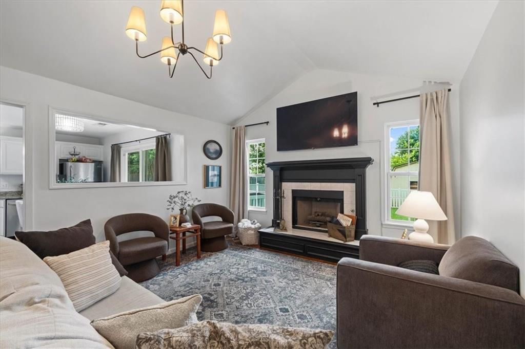351 W Skylark Street — photo 8