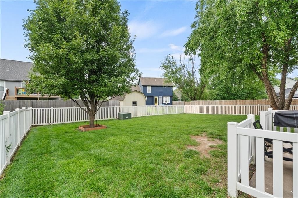 351 W Skylark Street — photo 27