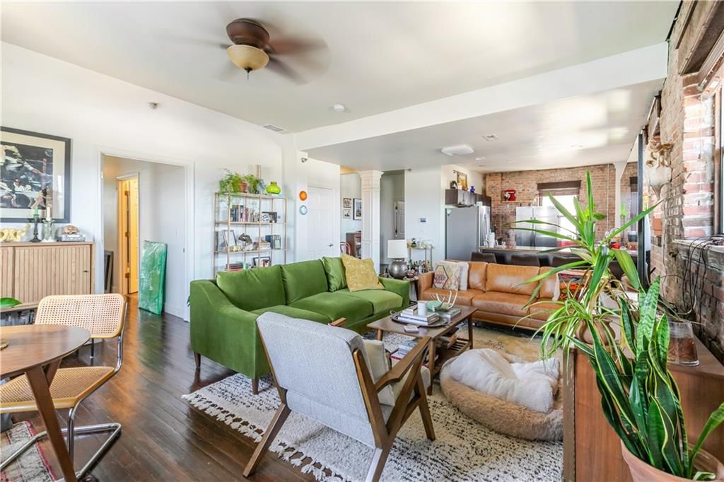 512 TROOST Avenue — photo 13