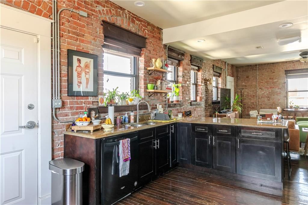 512 TROOST Avenue — photo 21