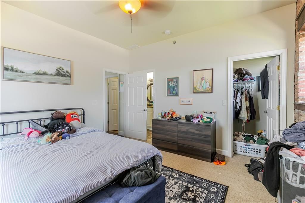 512 TROOST Avenue — photo 29