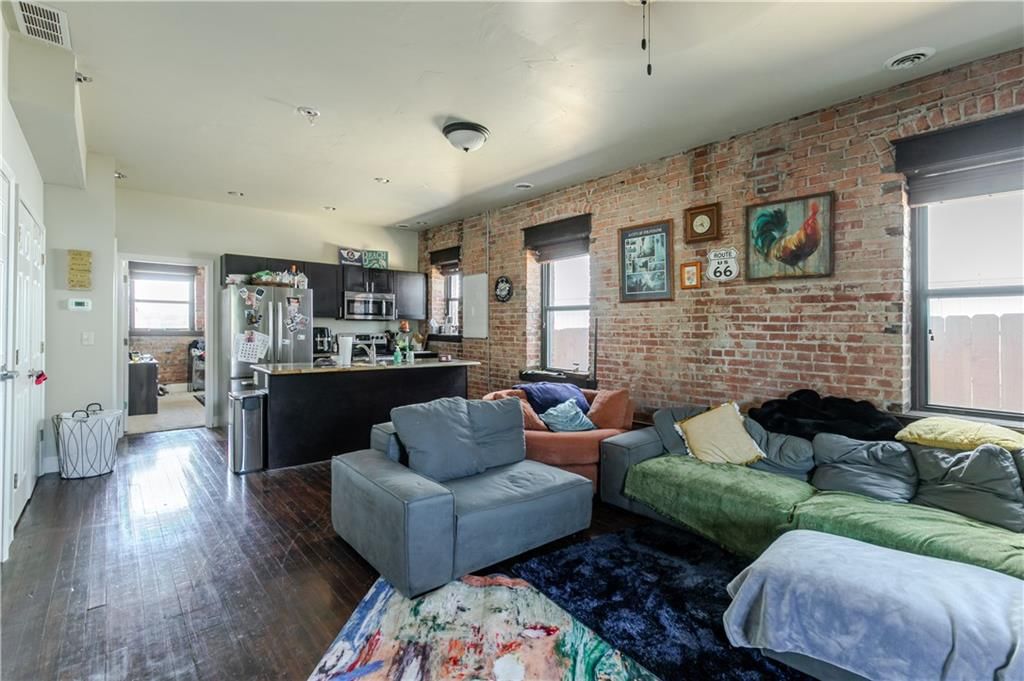 512 TROOST Avenue — photo 32