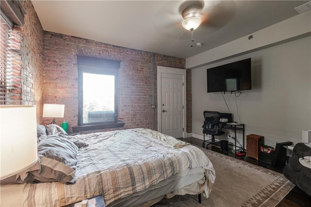 512 TROOST Avenue — photo 49