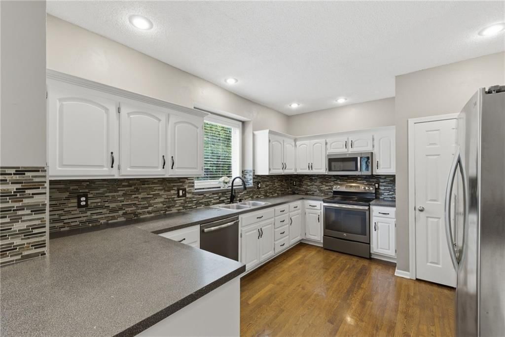 15234 S Albervan Street — photo 7