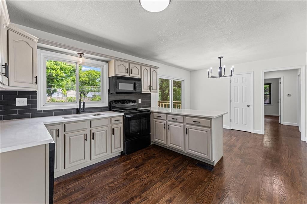 8206 E 87th Street — photo 9