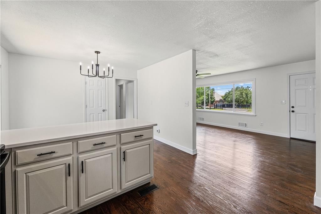 8206 E 87th Street — photo 11