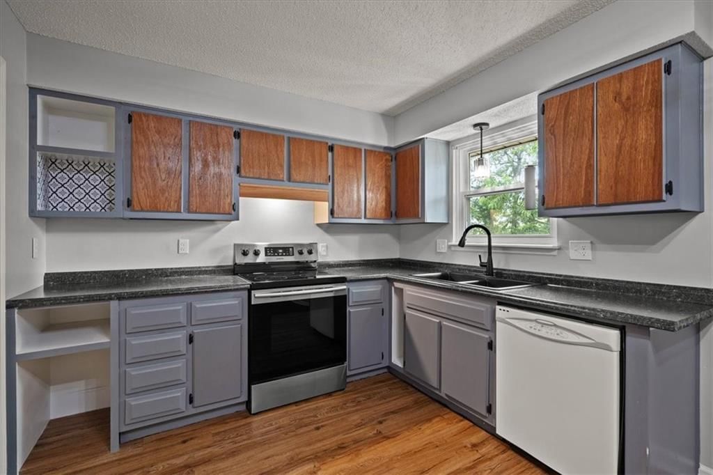 8217 Switzer Street — photo 7