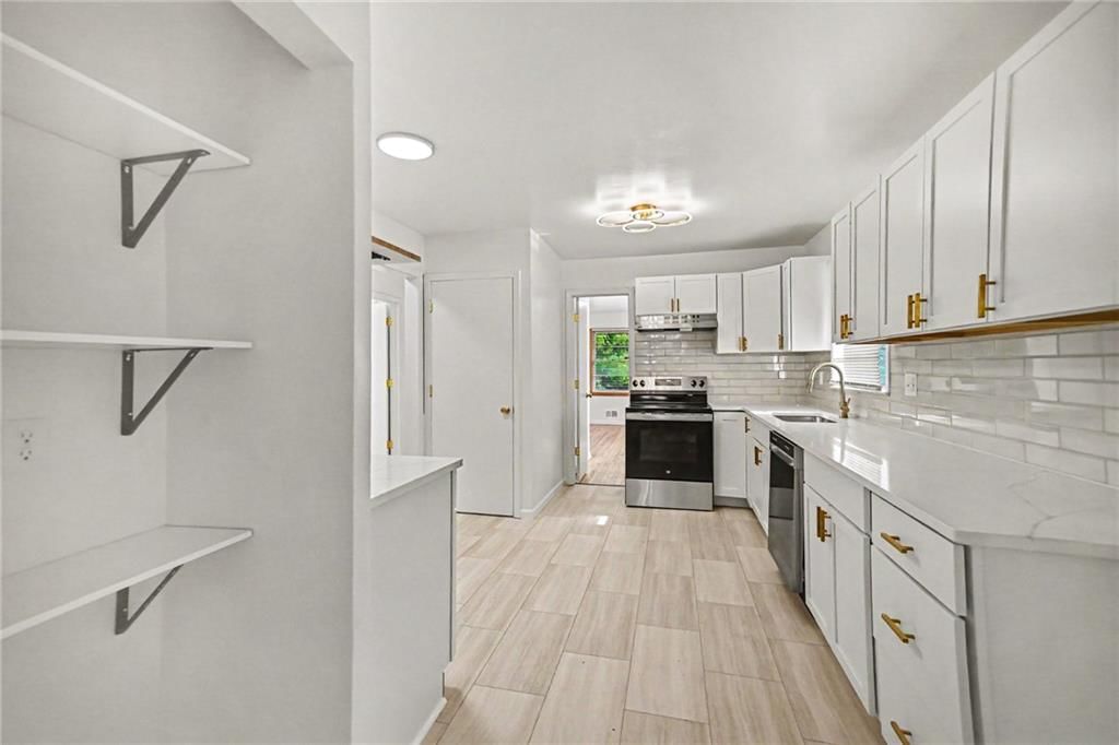 1184 E 77th Terrace — photo 6