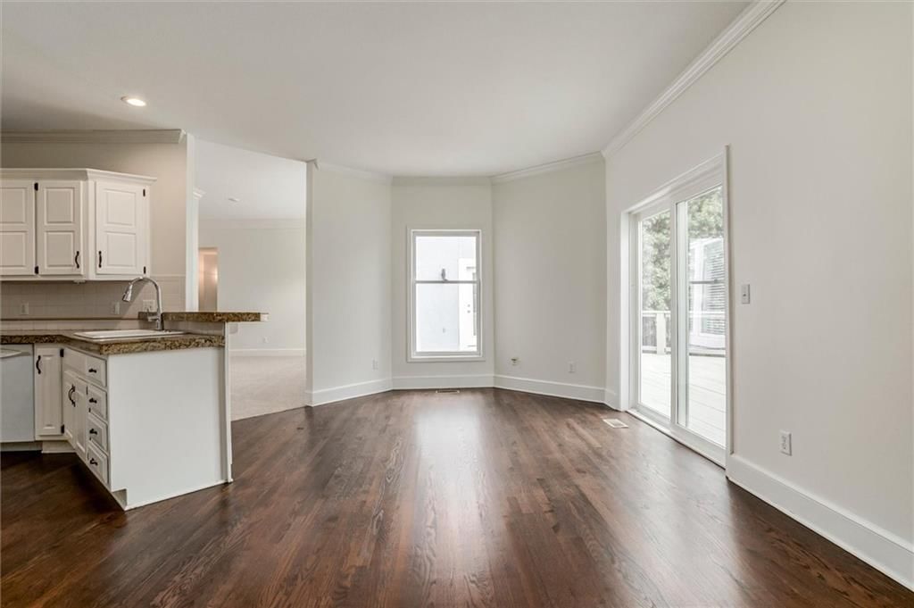 6001 Hallet Street — photo 11