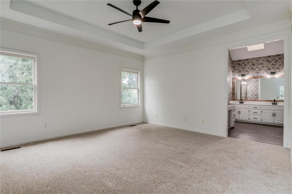 6001 Hallet Street — photo 17