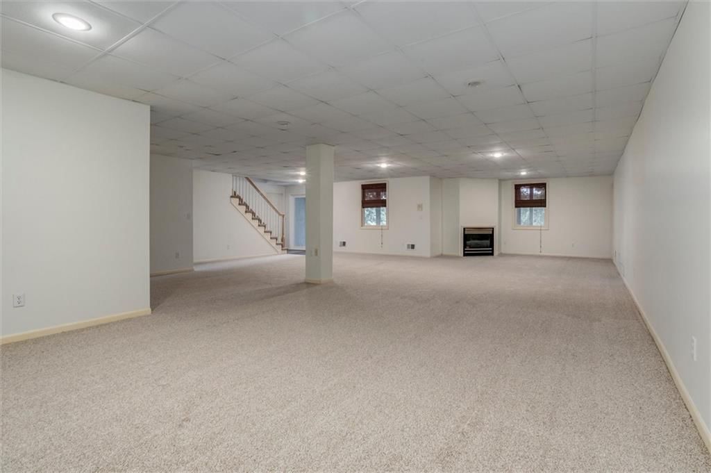 6001 Hallet Street — photo 27