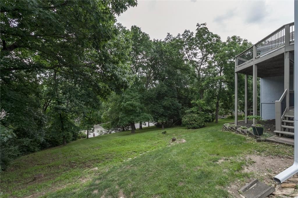 6001 Hallet Street — photo 32