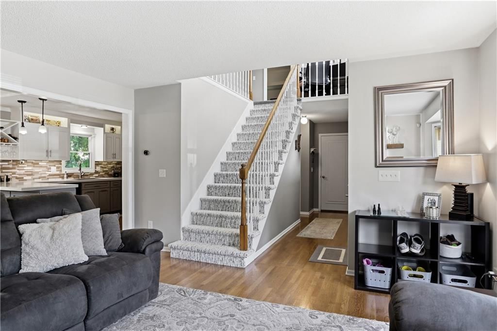 11012 N McGee Street — photo 9