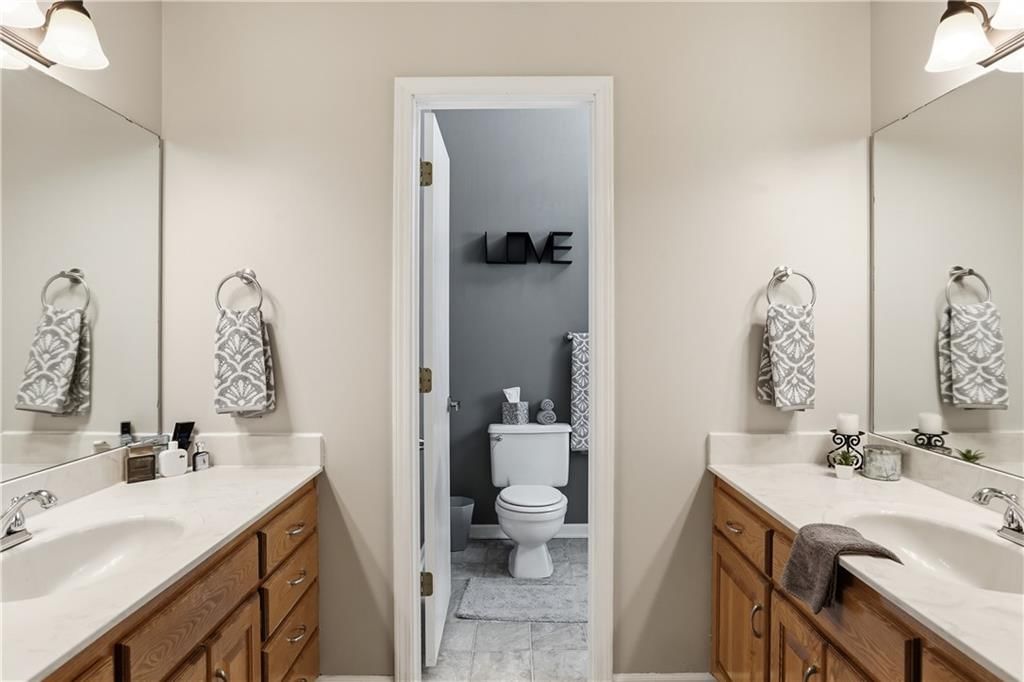 11012 N McGee Street — photo 15