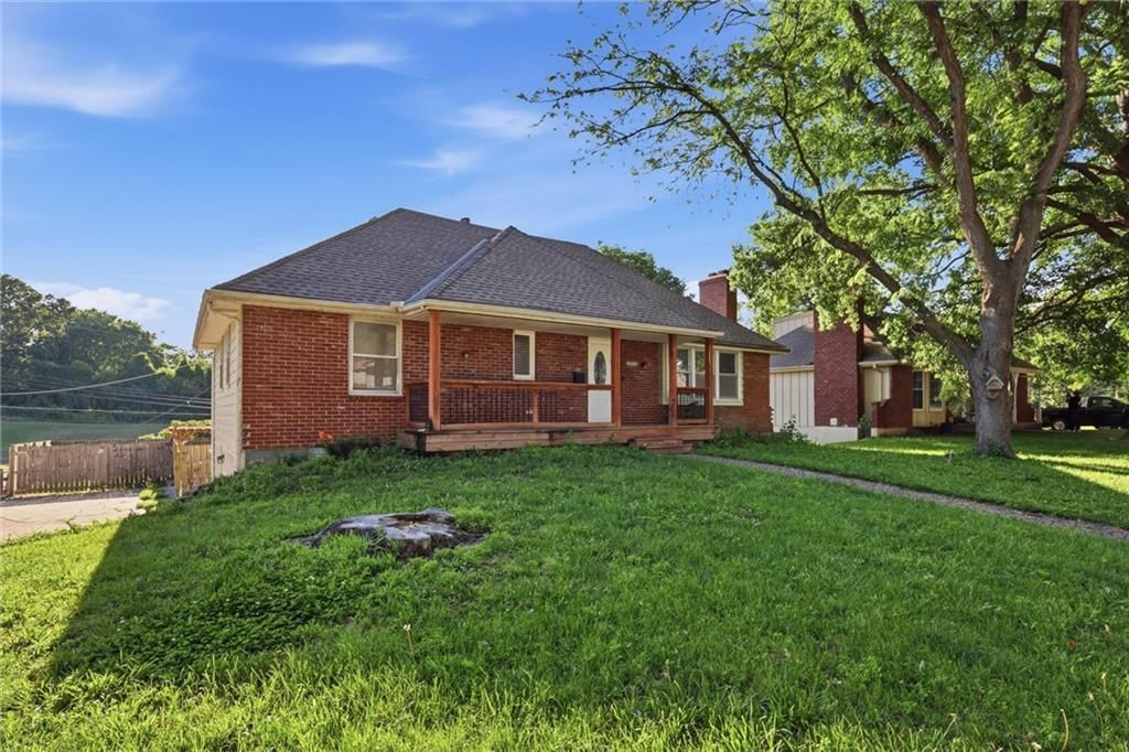 3404 S Grand Avenue — photo 3