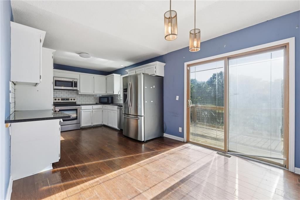3404 S Grand Avenue — photo 9