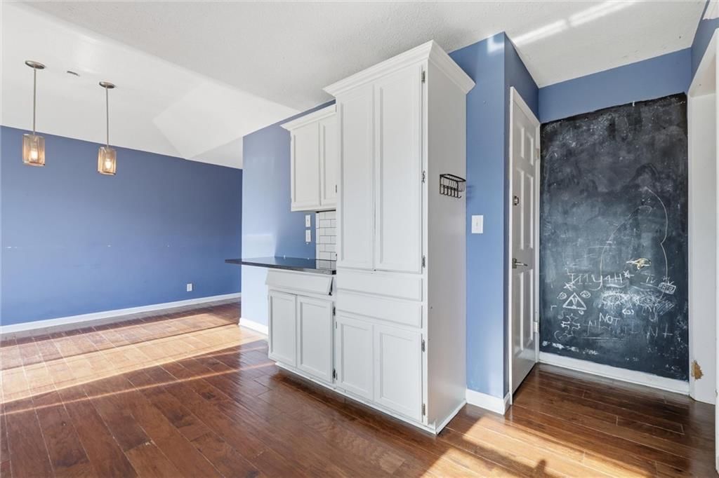 3404 S Grand Avenue — photo 13