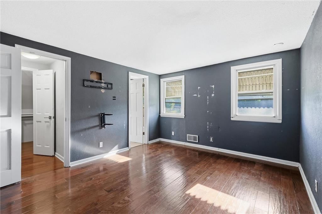 3404 S Grand Avenue — photo 15