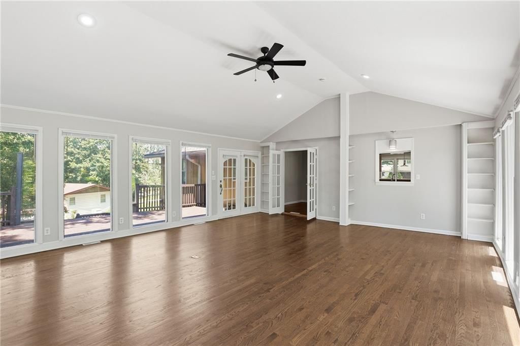8506 Maple Avenue — photo 14