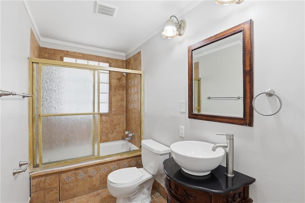 8506 Maple Avenue — photo 41