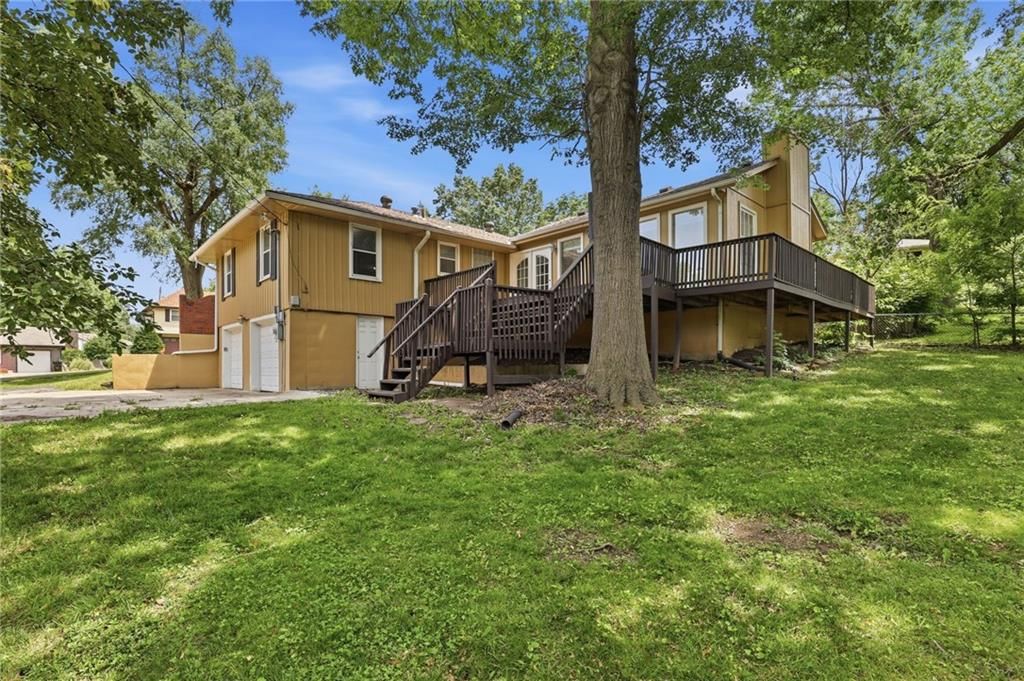 8506 Maple Avenue — photo 47