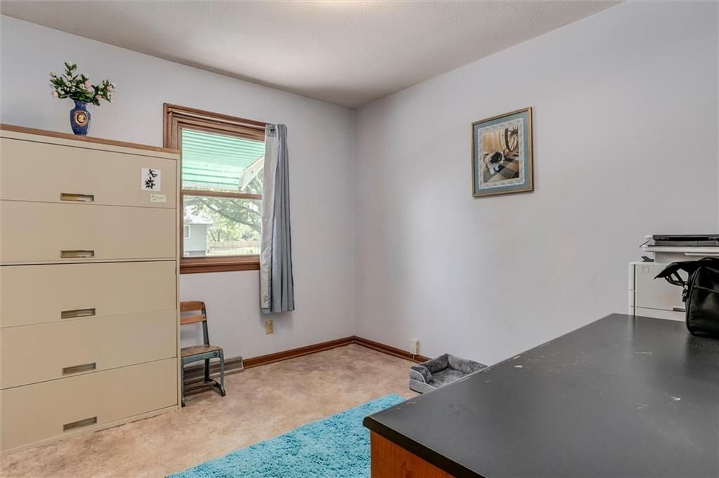 7912 Elizabeth Avenue — photo 13