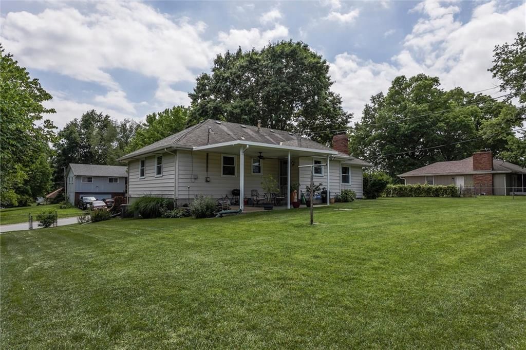 7912 Elizabeth Avenue — photo 23