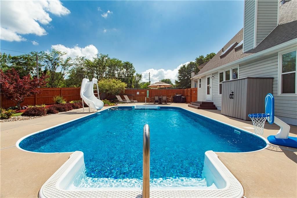 1124 NE Waterfield Village Drive — photo 9