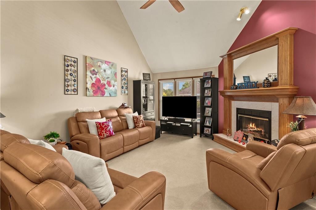 1124 NE Waterfield Village Drive — photo 13