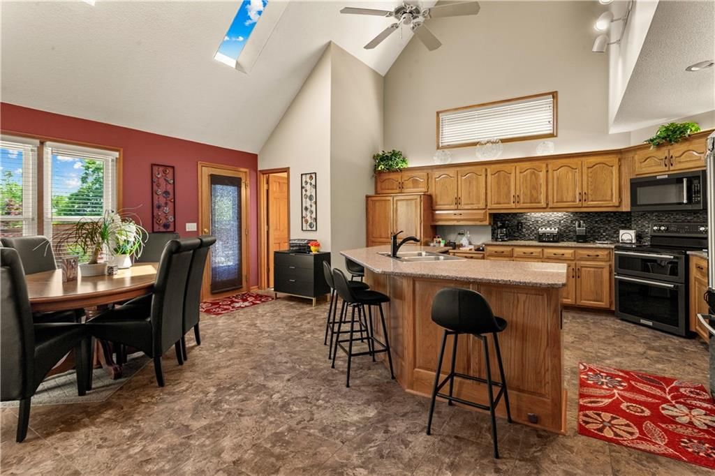 1124 NE Waterfield Village Drive — photo 21