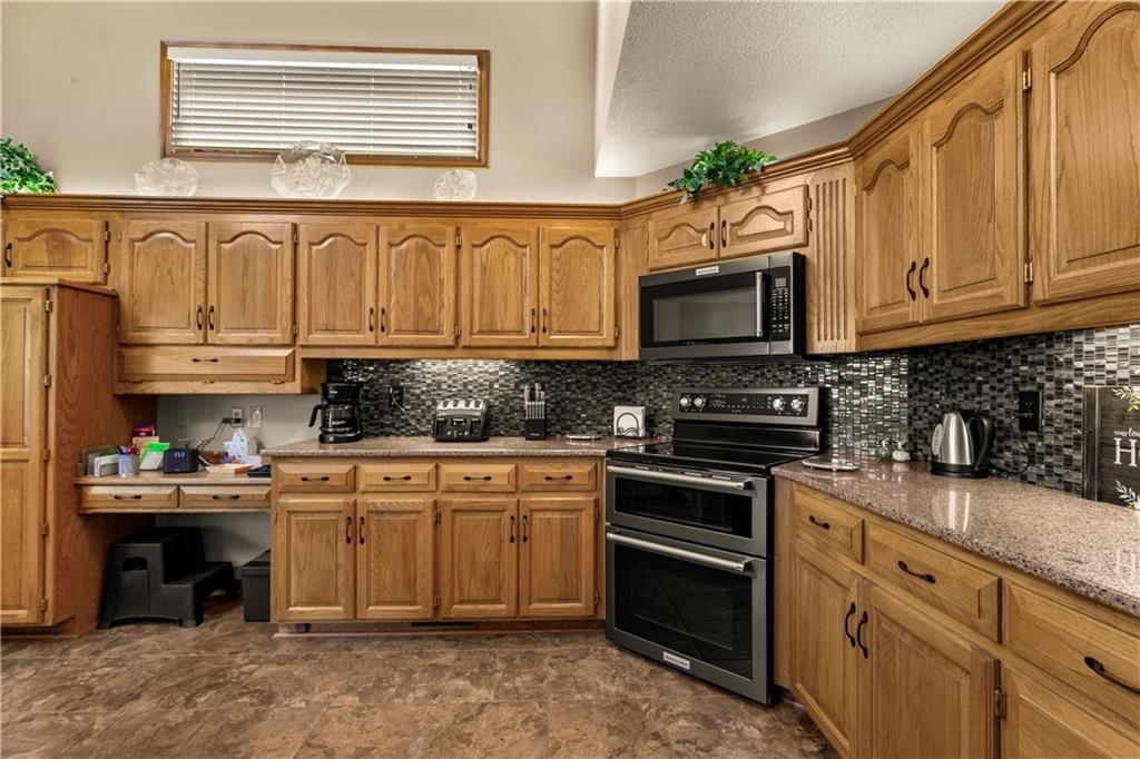 1124 NE Waterfield Village Drive — photo 24
