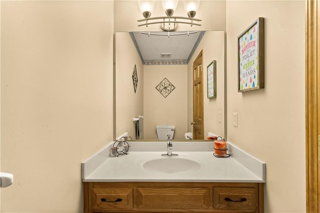 1124 NE Waterfield Village Drive — photo 31