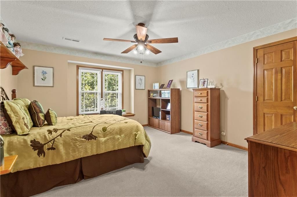 1124 NE Waterfield Village Drive — photo 37
