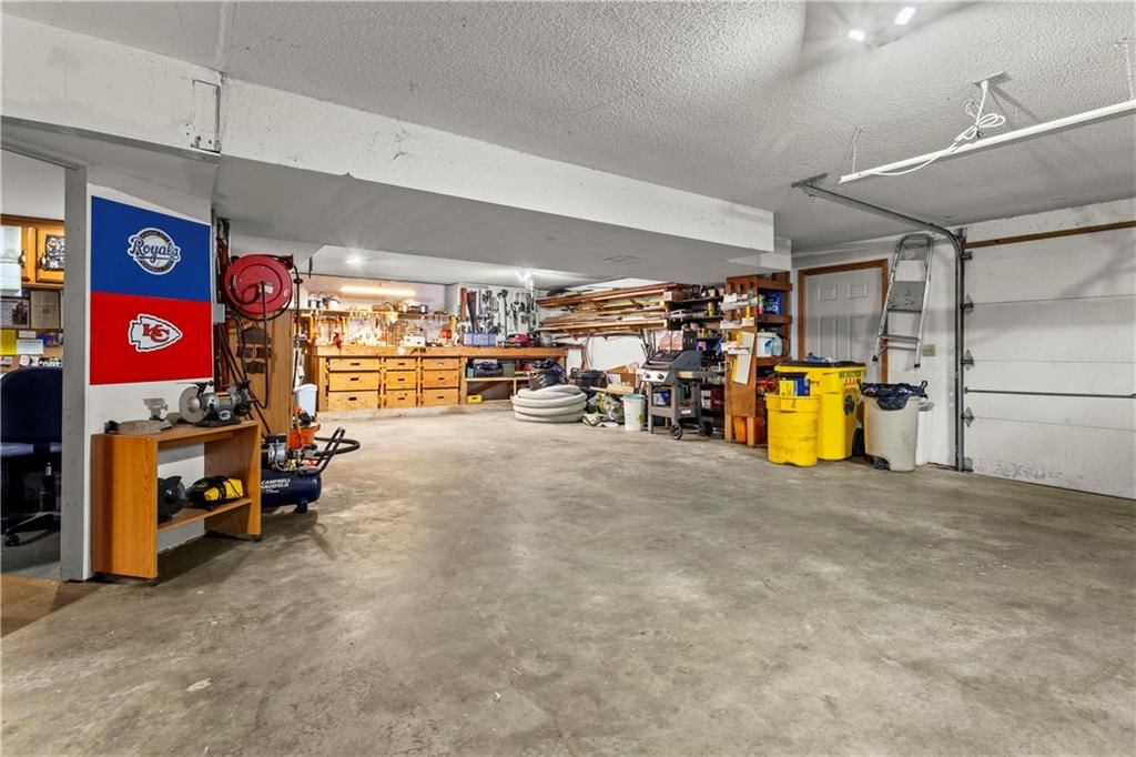 1124 NE Waterfield Village Drive — photo 42
