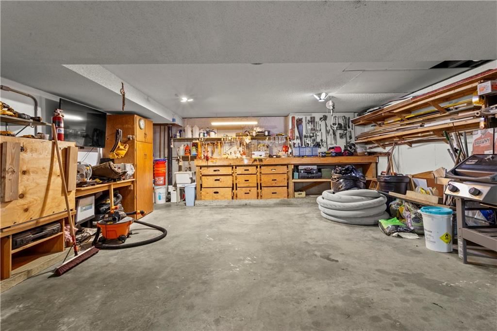 1124 NE Waterfield Village Drive — photo 43