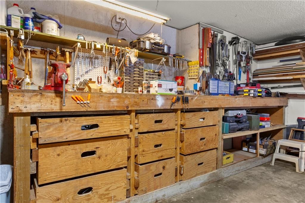 1124 NE Waterfield Village Drive — photo 44