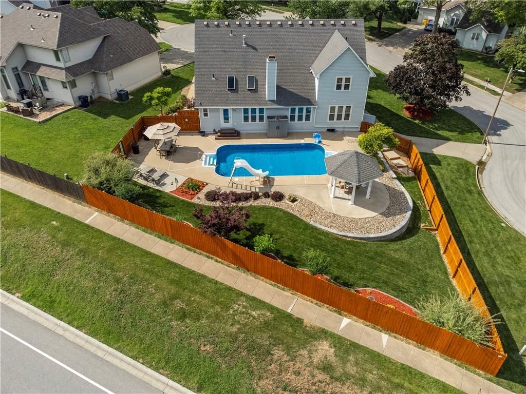 1124 NE Waterfield Village Drive — photo 53