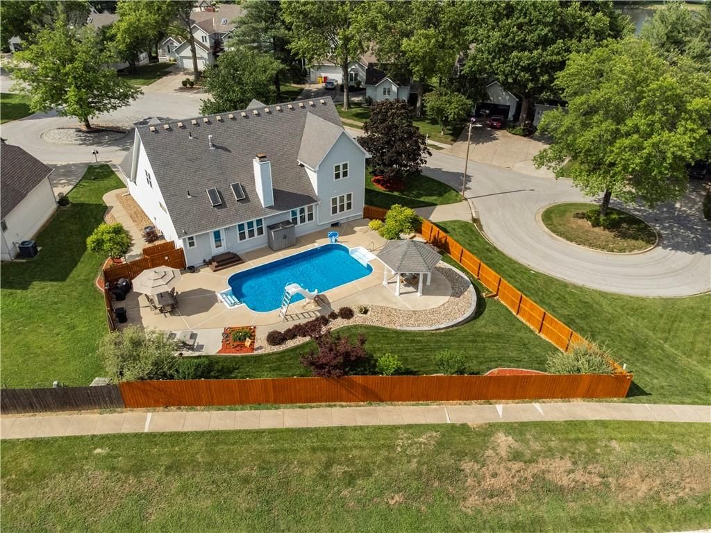 1124 NE Waterfield Village Drive — photo 54