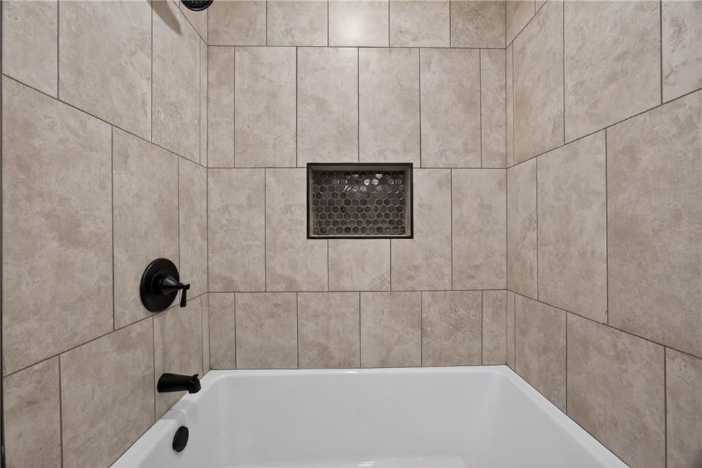 302 NE Corder Street — photo 14