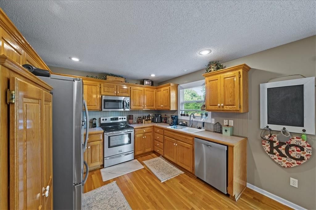 958 NW Maplewood Court — photo 10
