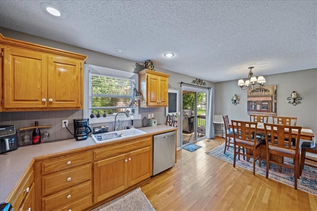 958 NW Maplewood Court — photo 12