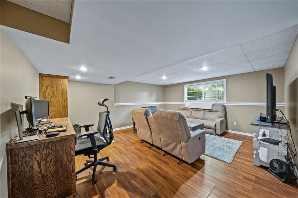 958 NW Maplewood Court — photo 23