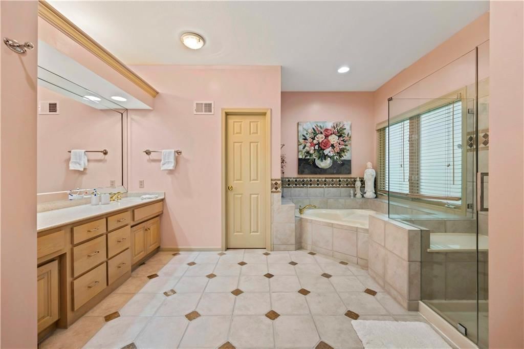 180 E Loch Lloyd Parkway — photo 13